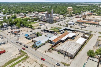 1308 N Austin, Seguin, TX - Aérien Vue de la carte - Image1