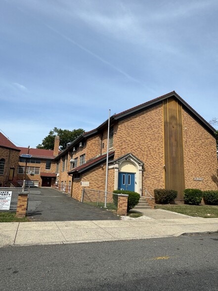 170 Lexington Ave, Passaic, NJ for lease - Building Photo - Image 2 of 7