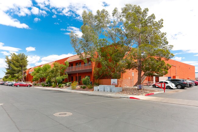 Plus de détails pour 4505 W Hacienda Ave, Las Vegas, NV - Bureau, Industriel à louer