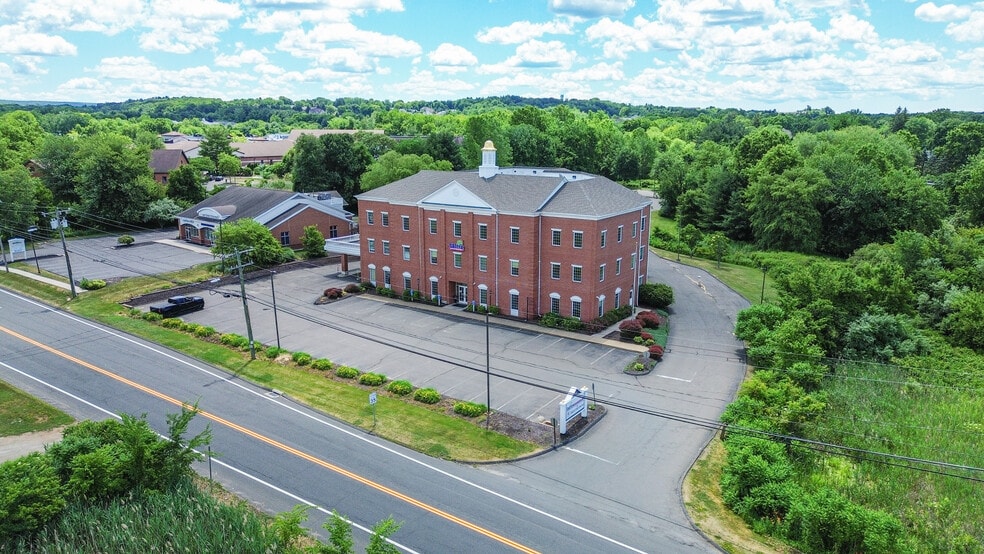 1645 Ellington Rd, South Windsor, CT à louer - Photo du bâtiment - Image 2 de 12