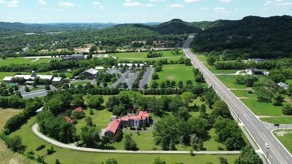 1112 Franklin Rd, Brentwood, TN à vendre - Vidéo sur l’inscription commerciale - Image 2 de 73
