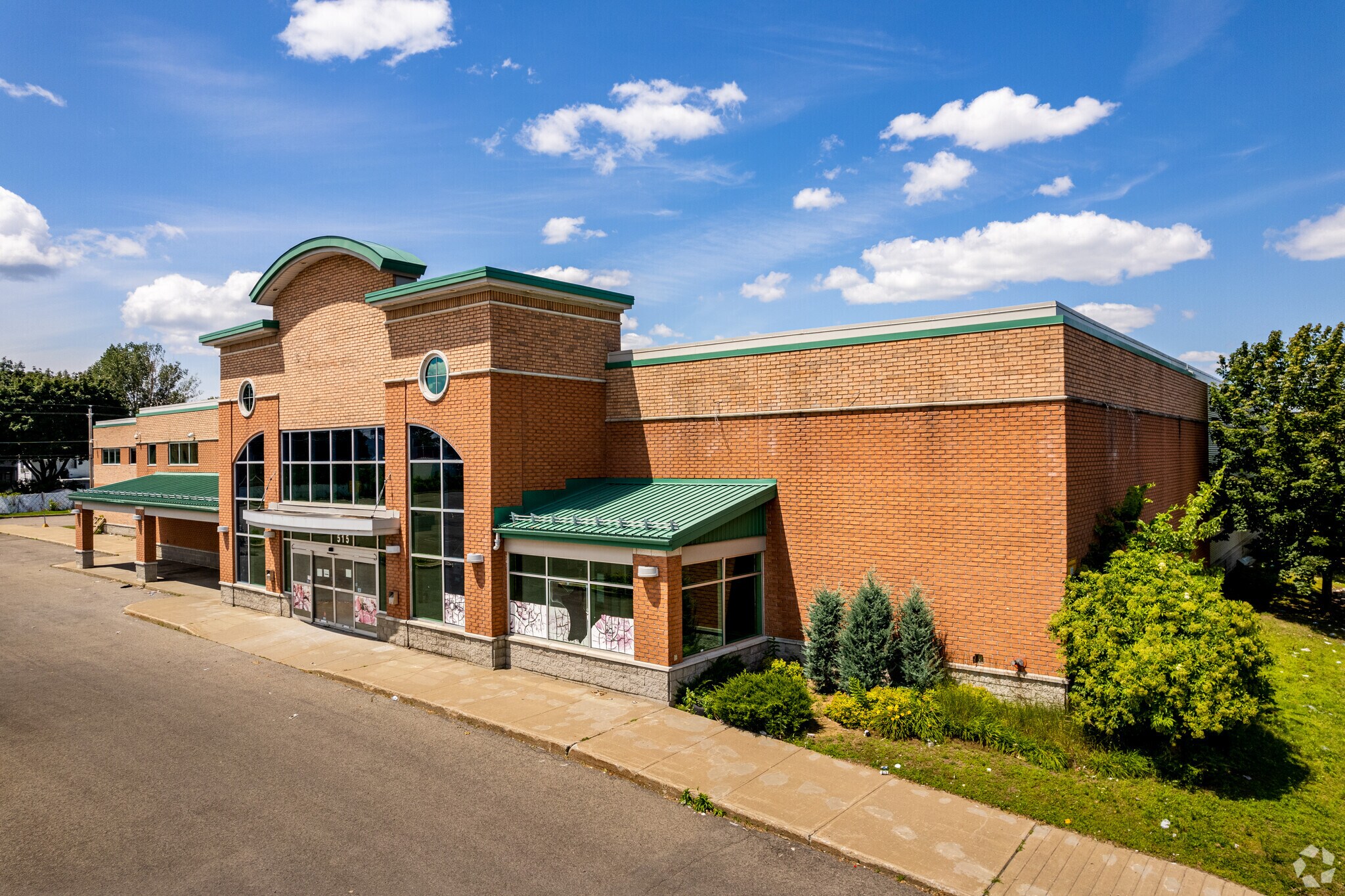 515 Boul Curé-Labelle, Laval, QC à vendre Photo principale- Image 1 de 1