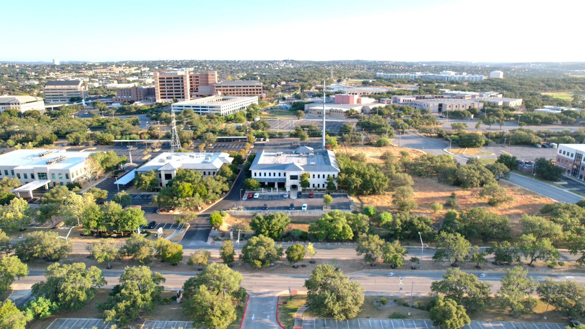 335 E Sonterra Blvd, San Antonio, TX for lease Primary Photo- Image 1 of 15