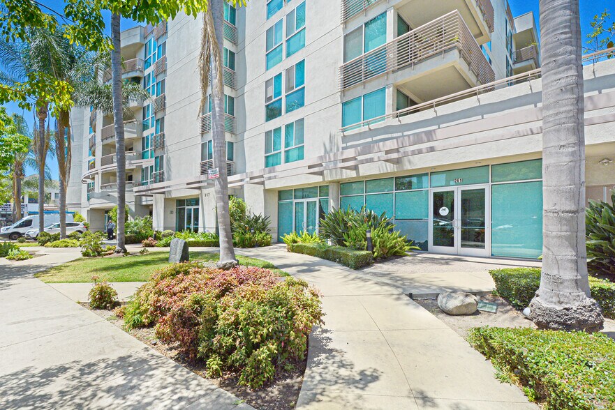261-269 S San Pedro St, Los Angeles, CA à vendre - Photo du bâtiment - Image 1 de 18