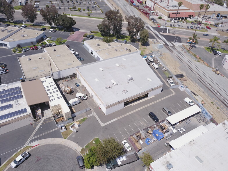 1196 N Grove St, Anaheim, CA à vendre - Photo du bâtiment - Image 3 de 7