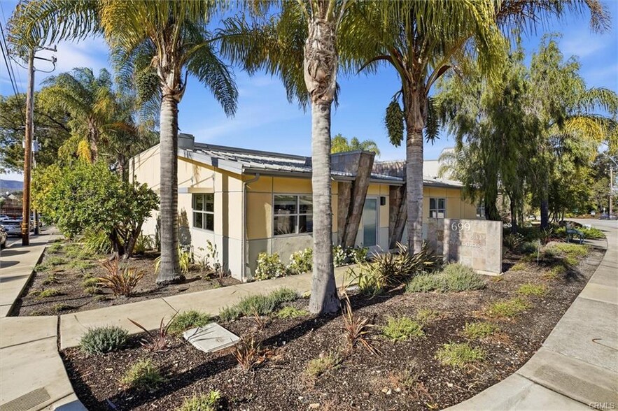 699 California Blvd, San Luis Obispo, CA à vendre - Photo du bâtiment - Image 3 de 52