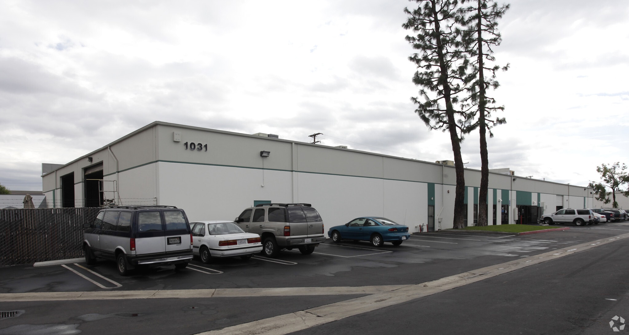 1031-1035 S Linwood Ave, Santa Ana, CA for lease Primary Photo- Image 1 of 11