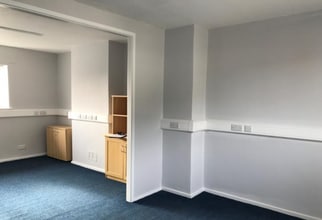 400-402 Chaddock Ln, Manchester à louer Photo intérieure- Image 2 de 3