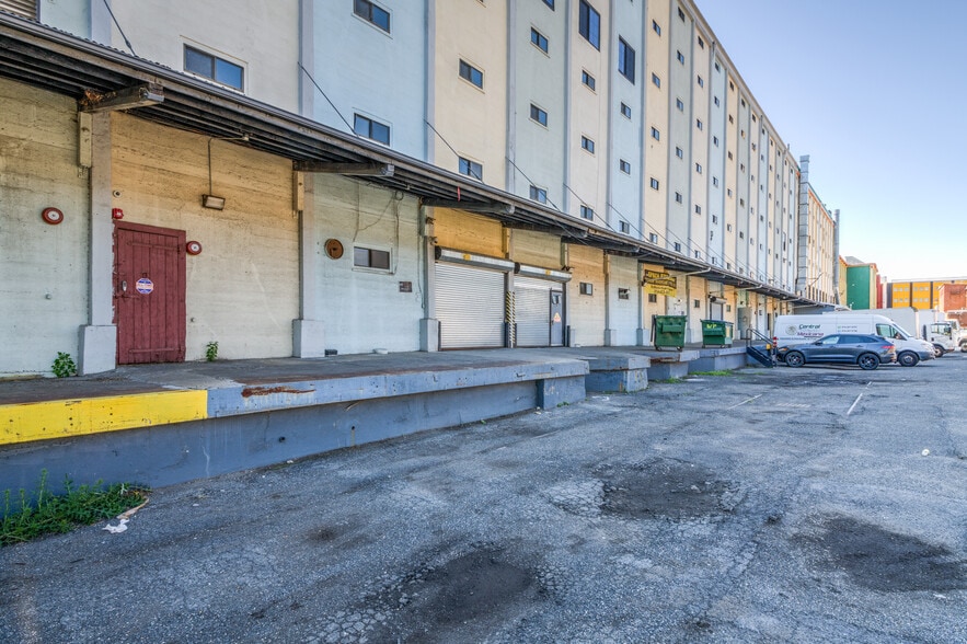 179 Saw Mill River Rd, Yonkers, NY à louer - Photo du bâtiment - Image 2 de 6