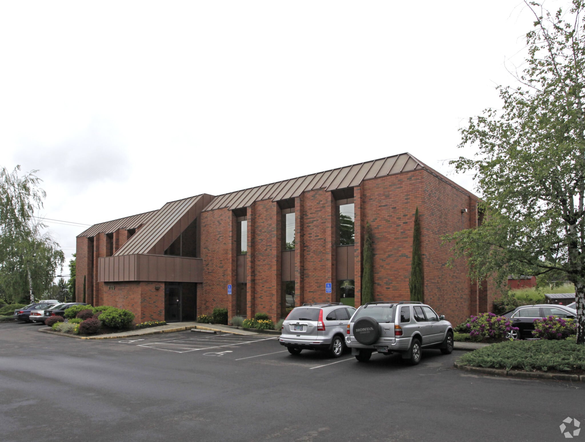7125 SW Hampton St, Tigard, OR for lease Primary Photo- Image 1 of 8