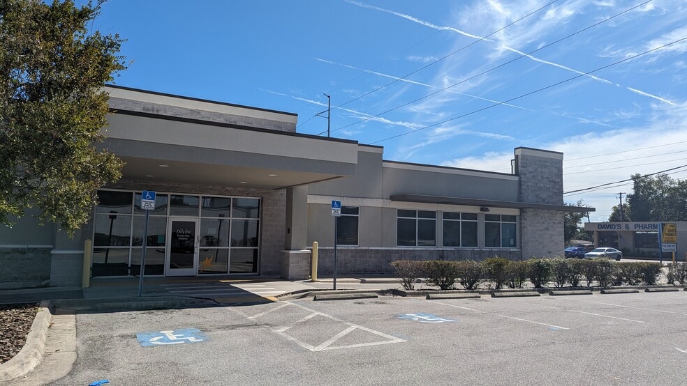 2301 W Dr Martin Luther King Jr Blvd, Tampa, FL for lease - Building Photo - Image 2 of 2