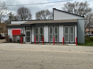 Plus de détails pour 115 Hemlock St, Big Rapids, MI - Commerce de détail à vendre
