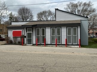 Plus de détails pour 115 Hemlock St, Big Rapids, MI - Commerce de détail à vendre