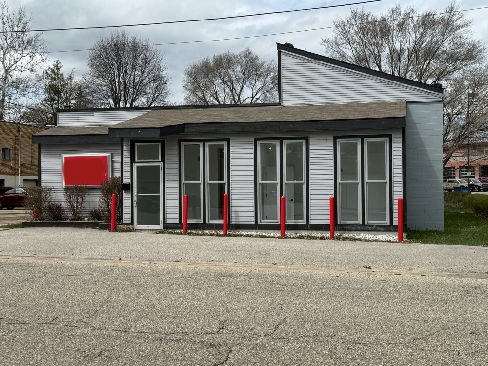 115 Hemlock St, Big Rapids, MI for sale Primary Photo- Image 1 of 8