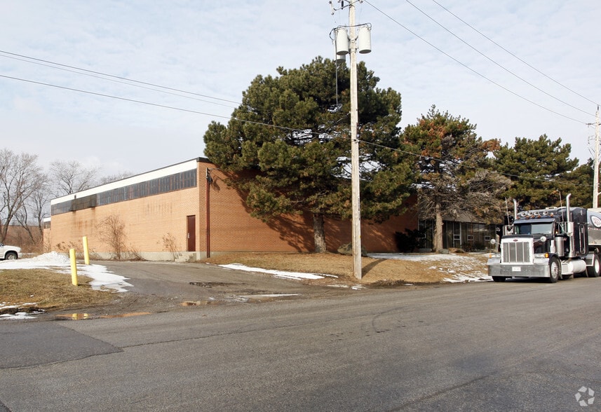 56 Torlake Cres, Toronto, ON à louer - Photo du bâtiment - Image 2 de 2