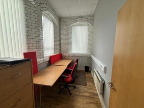 28B Bridge St, Burry Port for lease Interior Photo- Image 2 of 5