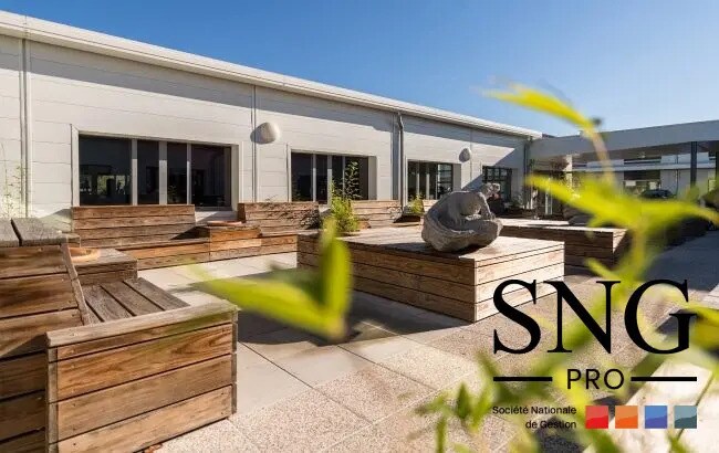 Bureau dans Le Tholonet à louer Photo du bâtiment- Image 1 de 7