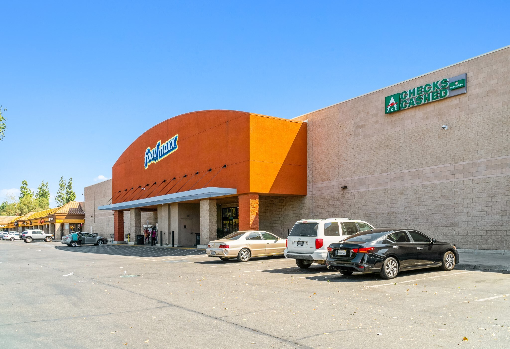 3209-3241 W Shaw Ave, Fresno, CA à louer Photo du bâtiment- Image 1 de 8