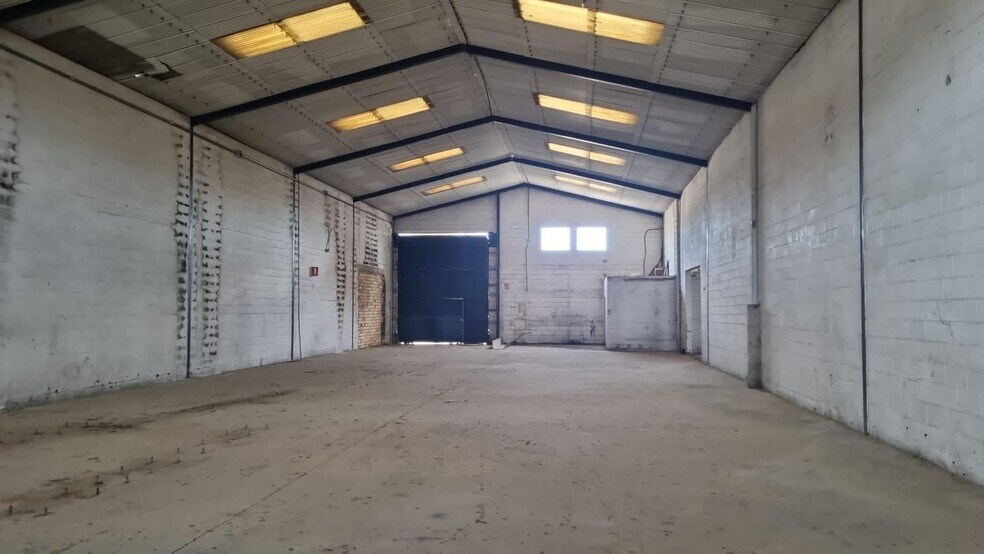 Calle la Red Doce, Alcala de Guadaira, Polígonos, 9, SEVILLA, Sevilla à louer - Photo du bâtiment - Image 3 de 7