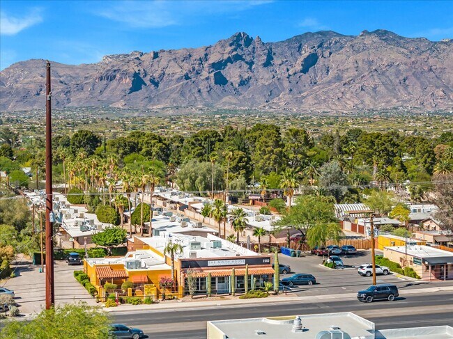 More details for 2561-2563 E Fort Lowell Rd, Tucson, AZ - Retail for Sale