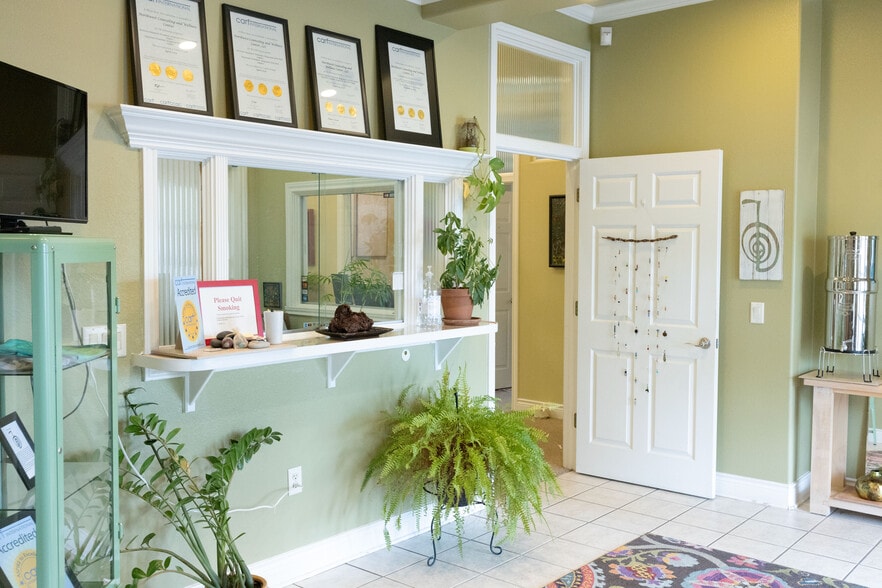 12335 Hymeadow Dr, Austin, TX for sale - Building Photo - Image 3 of 6