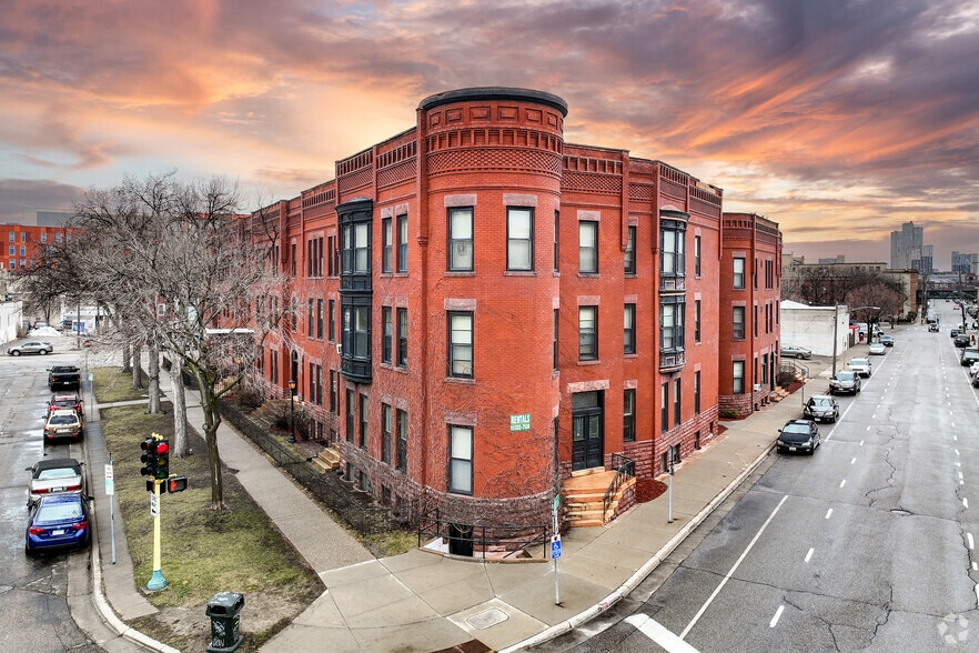 1009 Park Ave, Minneapolis, MN for sale - Primary Photo - Image 1 of 34