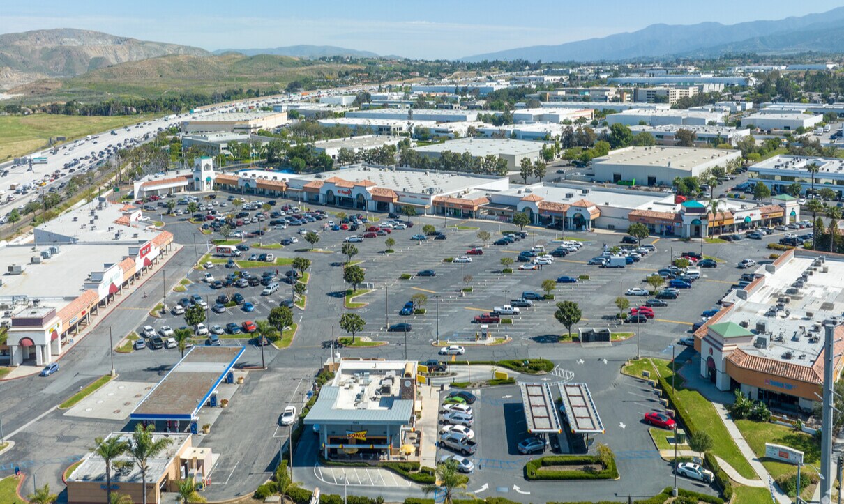 1218-1222 Magnolia Ave, Corona, CA for lease Primary Photo- Image 1 of 5