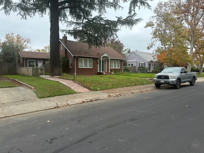 150 W Stadium Dr, Stockton, CA for sale - Building Photo - Image 2 of 117