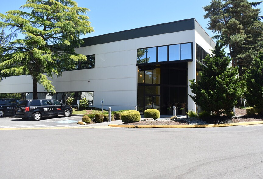 5010 148th Ave NE, Redmond, WA à louer - Photo du bâtiment - Image 2 de 3