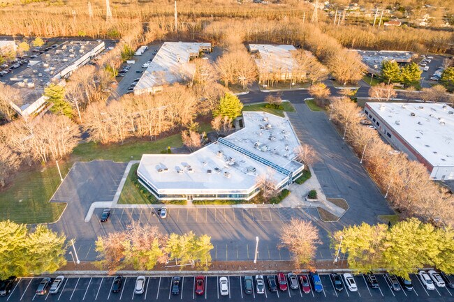 Plus de détails pour 23 Technology Dr, Setauket, NY - Bureau/Médical à louer