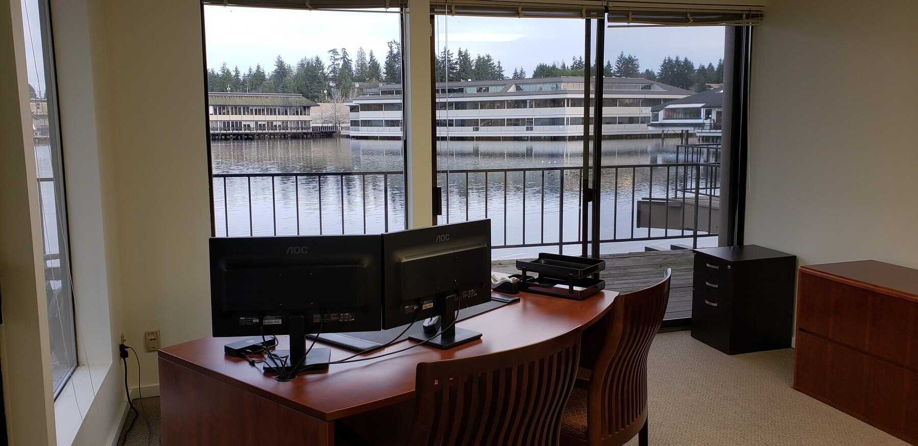 9 Lake Bellevue Dr, Bellevue, WA 98005 - Unité 118 -  - Photo intérieure - Image 2 of 2