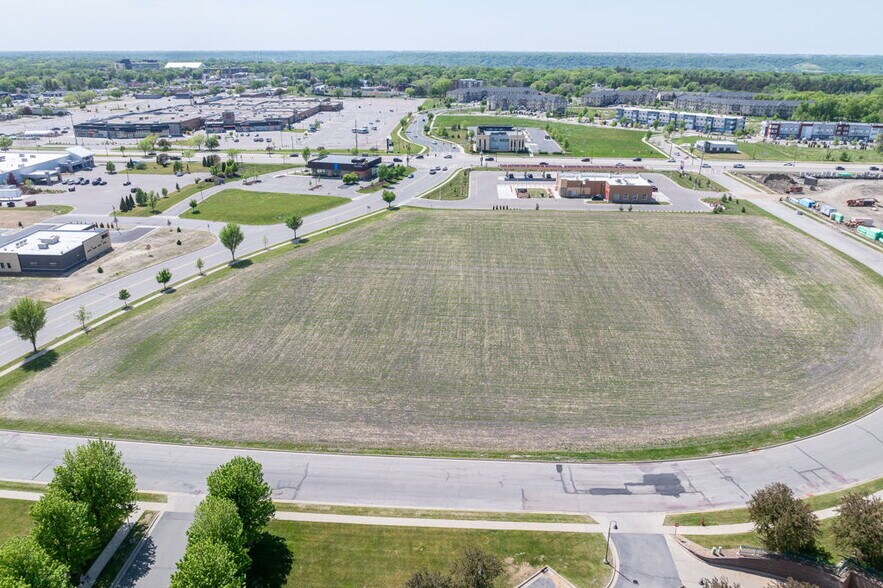 Outlot A Holiday Stationstore, Mankato, MN for sale - Aerial - Image 2 of 3