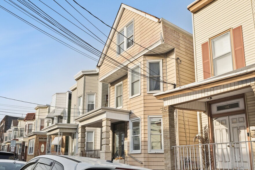 910 19th St, Union City, NJ à vendre - Photo du bâtiment - Image 2 de 27