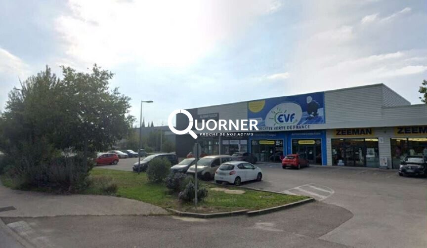 Retail in Bagnols Sur Ceze for lease - Building Photo - Image 2 of 5
