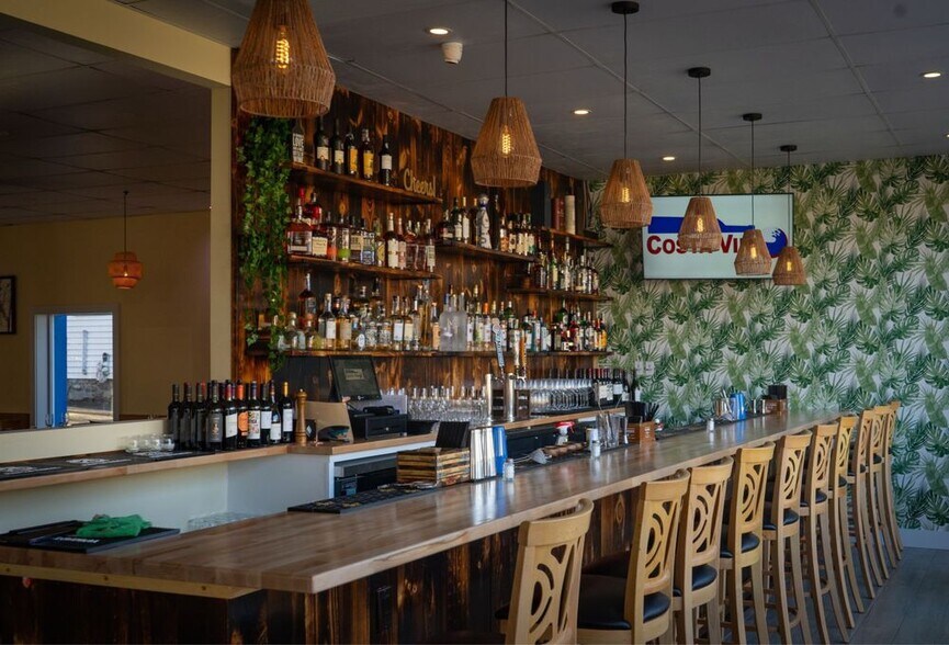 36 Westport Ave, Norwalk, CT à louer - Photo du bâtiment - Image 3 de 8