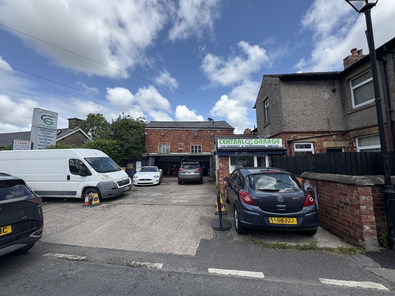 122 Westhead Road, Leyland for lease - Building Photo - Image 3 of 6