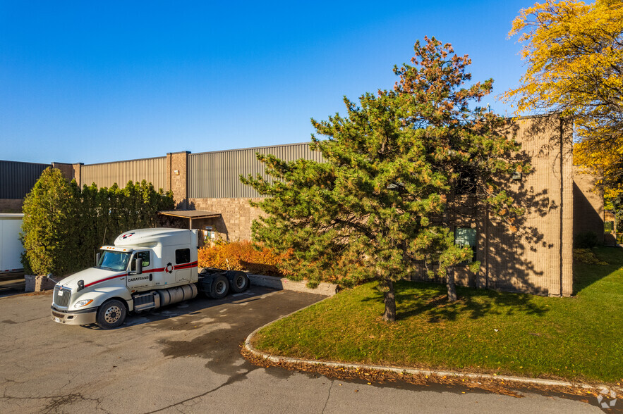 3800 Boul Du Tricentenaire, Montréal, QC for lease - Building Photo - Image 3 of 14