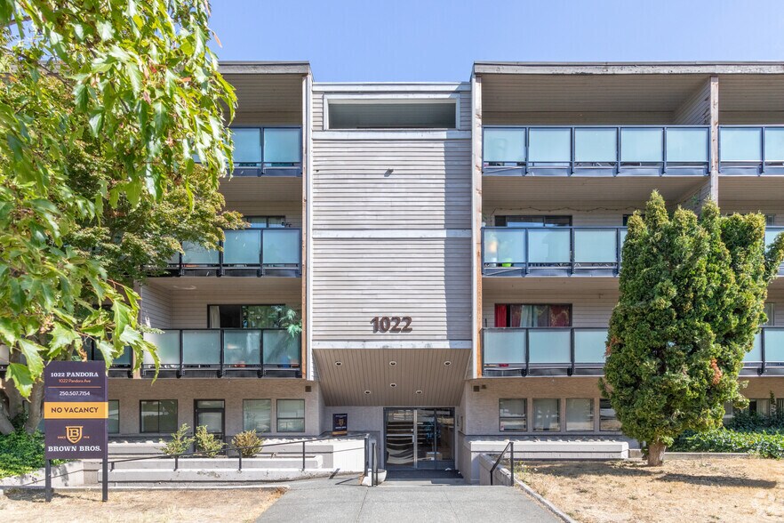 1022 Pandora Ave, Victoria, BC à louer - Photo du bâtiment - Image 3 de 4