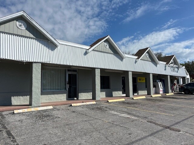 10802 Main St, Thonotosassa, FL for lease Building Photo- Image 1 of 2