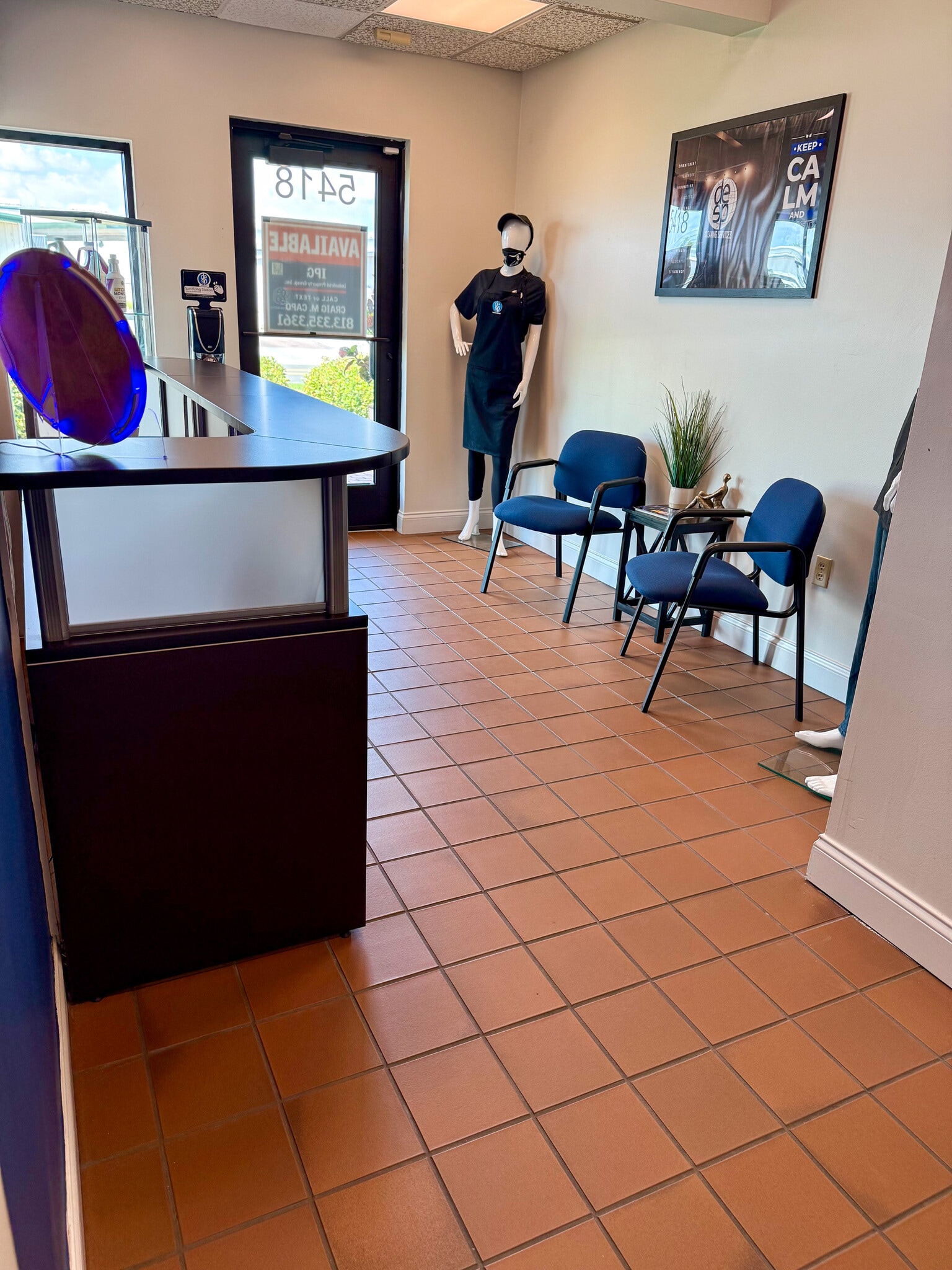 5418 W Crenshaw St, Tampa, FL for lease Interior Photo- Image 1 of 17