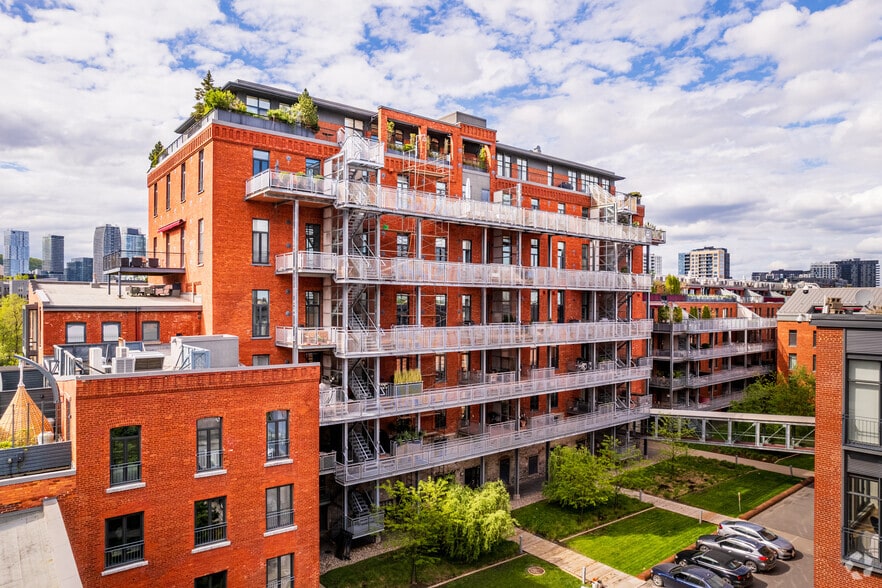 1701-1713 Rue Saint-Patrick, Montréal, QC for sale - Building Photo - Image 2 of 3