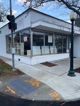 Plus de détails pour 62 Hampton Rd, Southampton, NY - Commerce de détail à louer