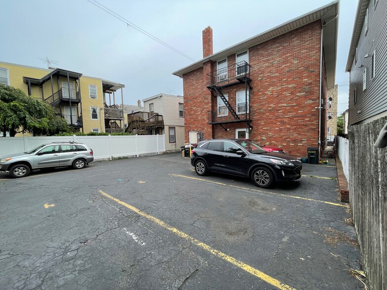 325-327 John St, Elizabeth, NJ for sale - Building Photo - Image 2 of 3