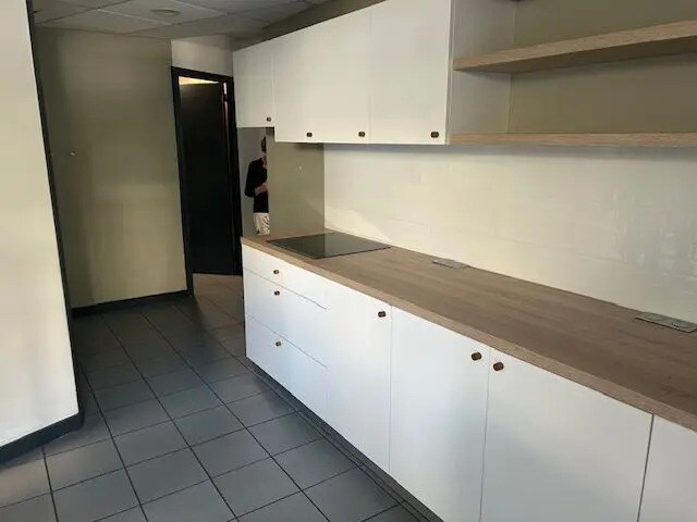 Office in Lyon for sale - Interior Photo - Image 3 of 6