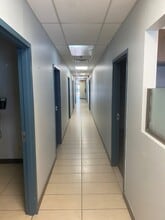 5580-5636 Boul Henri-Bourassa E, Montréal, QC à louer Photo intérieure- Image 2 de 10