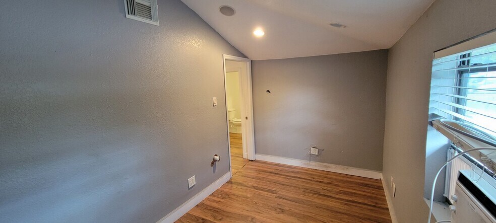 1901 W Sligh Ave, Tampa, FL à vendre - Photo du bâtiment - Image 3 de 94