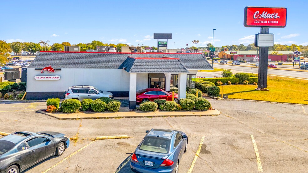 1625 Highway 412 W, Siloam Springs, AR à louer - Photo du bâtiment - Image 2 de 5