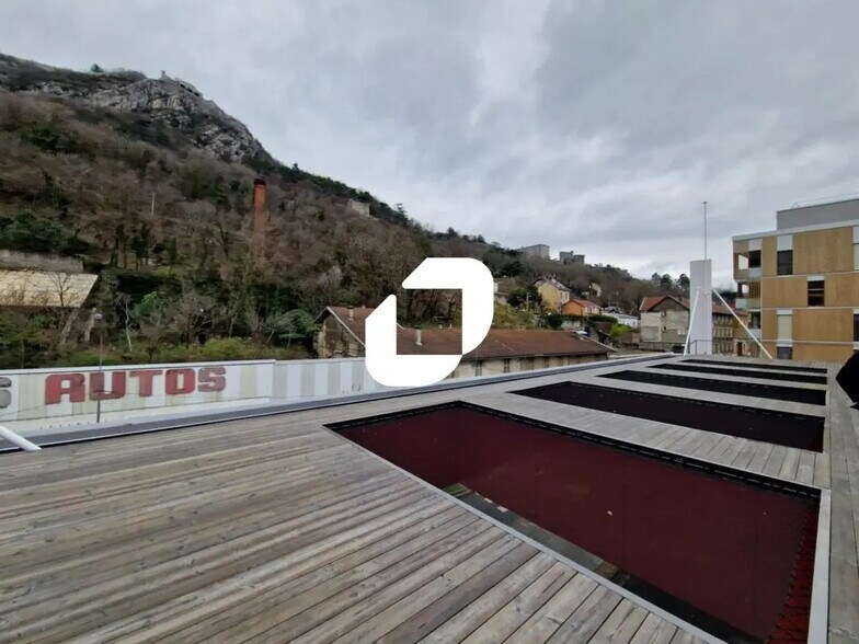 55 Route De Lyon, Grenoble à louer - Photo du bâtiment - Image 2 de 20