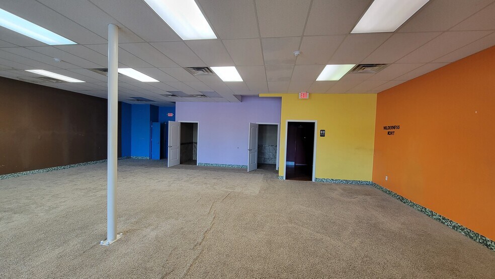 5456 Mayfield Rd, Lyndhurst, OH à louer - Photo du bâtiment - Image 3 de 10