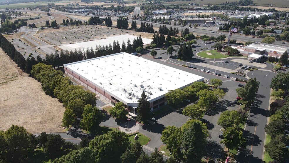 2500 N Watney Way, Fairfield, CA à louer - Aérien - Image 2 de 4